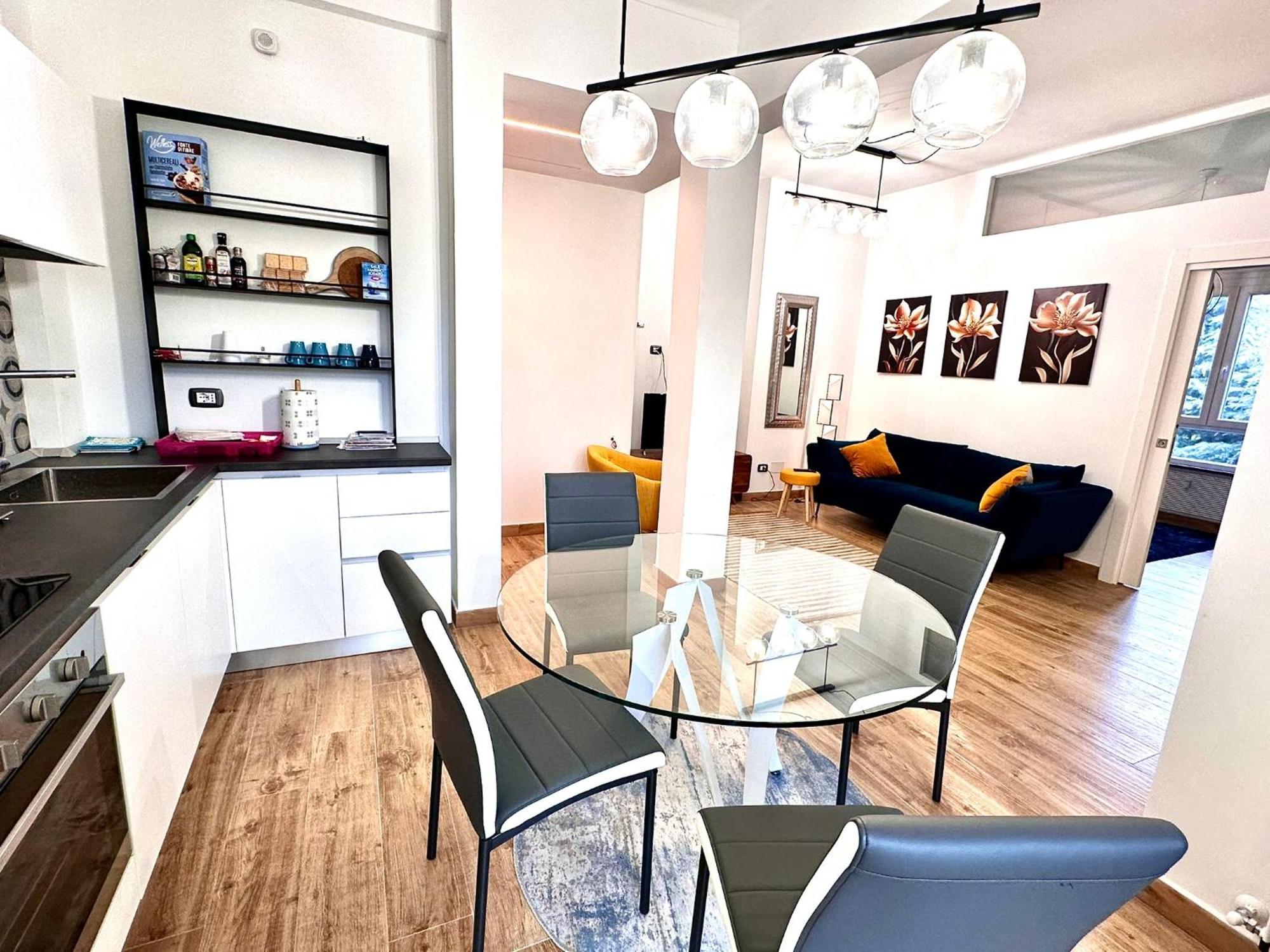 Lombardo'S Family - Free Private Parking 700M From The Station! La Spezia Exterior foto