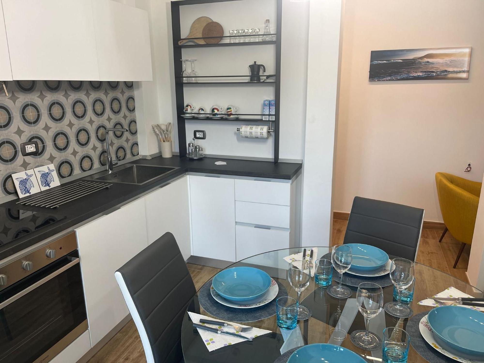 Lombardo'S Family - Free Private Parking 700M From The Station! La Spezia Exterior foto